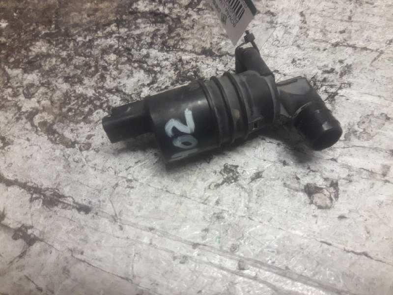 Recambio de bomba limpia para peugeot 407 st confort referencia OEM IAM 9643447780 2 PINS 