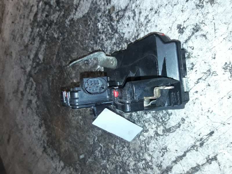 Recambio de cerradura puerta delantera izquierda para bmw serie 3 berlina (e46) 320d referencia OEM IAM  7 PINS 