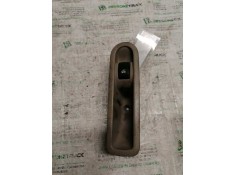 Recambio de mando elevalunas trasero izquierdo para renault scenic ii authentique referencia OEM IAM 156013870 6 PINS 