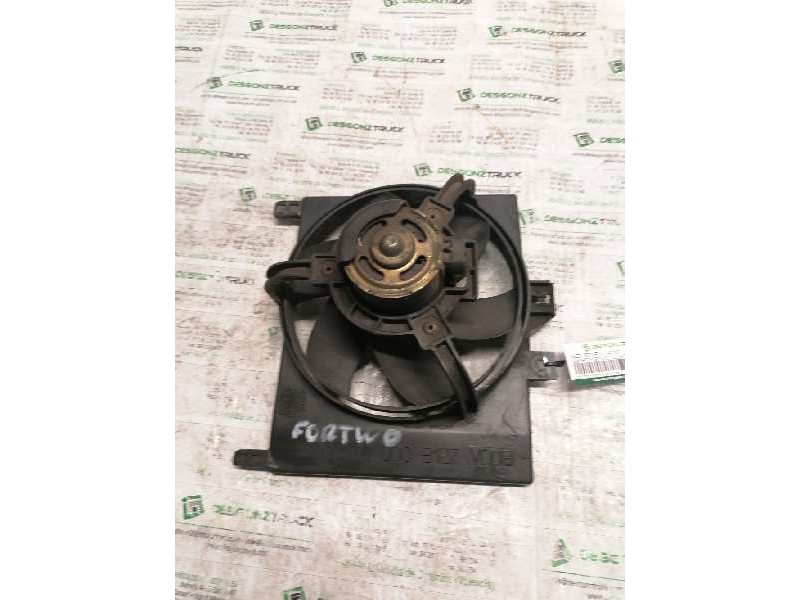Recambio de electroventilador para smart fortwo coupe 0.9 turbo cat referencia OEM IAM 0003127V008 8240229 2 PINS