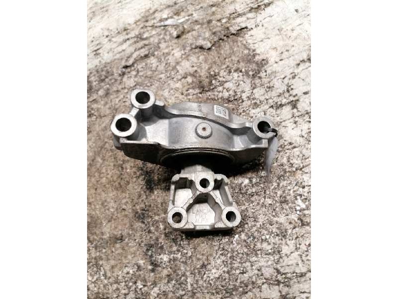 Recambio de soporte motor derecho para fiat fiorino adventure sx kasten referencia OEM IAM 00518554840  
