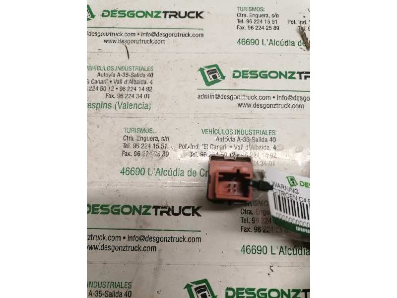 Recambio de warning para citroen c4 berlina collection referencia OEM IAM 96480877KR 4 PINS 