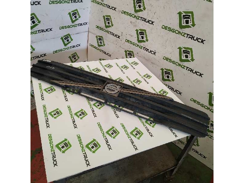 Recambio de rejilla delantera central para volvo fl xxx fg 4x2 cabina para grupos (l4h1c) referencia OEM IAM   