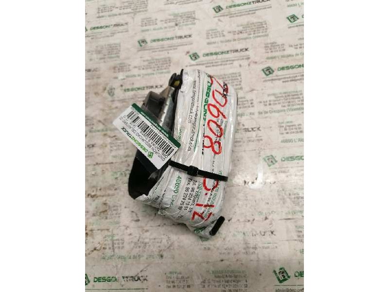 Recambio de cinturon seguridad delantero izquierdo para opel zafira b cosmo referencia OEM IAM 560834901D  