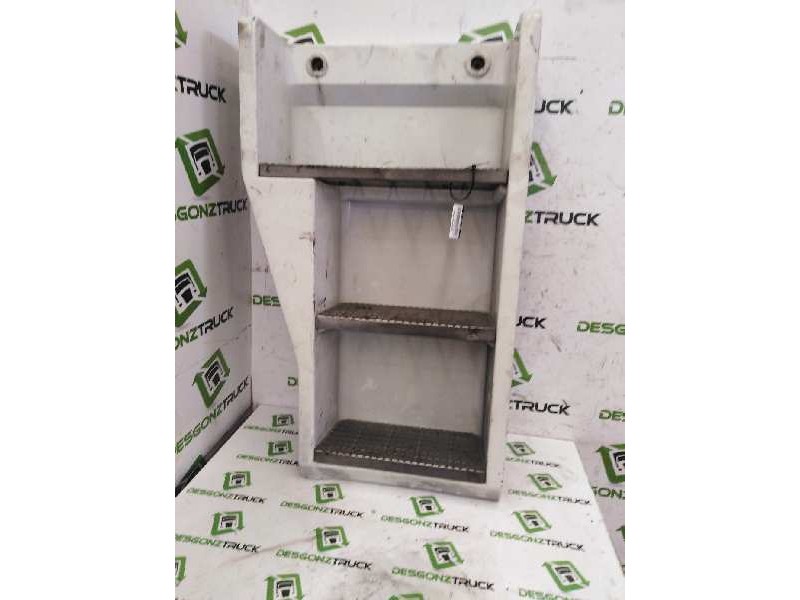 Recambio de peldaño izquierdo para renault magnum 4xx.18/4xx.26 02  12.0 diesel referencia OEM IAM   