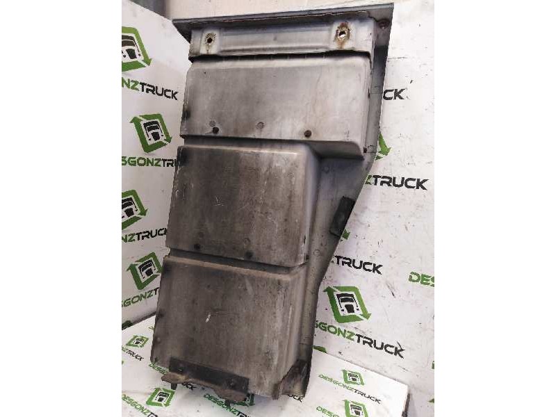 Recambio de peldaño izquierdo para renault magnum 4xx.18/4xx.26 02  12.0 diesel referencia OEM IAM   