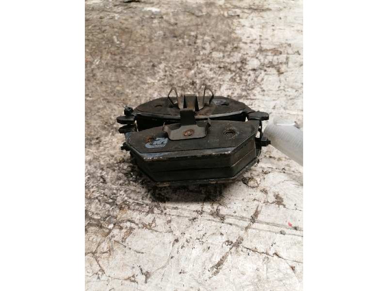 Recambio de pastillas de freno delanteras para seat toledo (1m2) select referencia OEM IAM 90R02700  