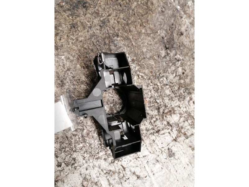 Recambio de soporte para audi a3 (8p) 1.9 tdi referencia OEM IAM 8P0907137BK MANDO MULTIFUNCION 