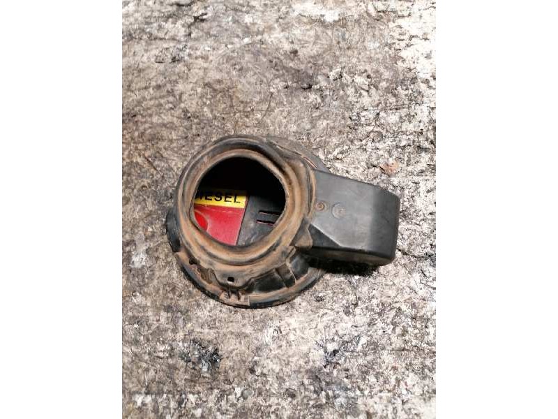 Recambio de tapa exterior combustible para peugeot 207 xs pack referencia OEM IAM 9681730680  