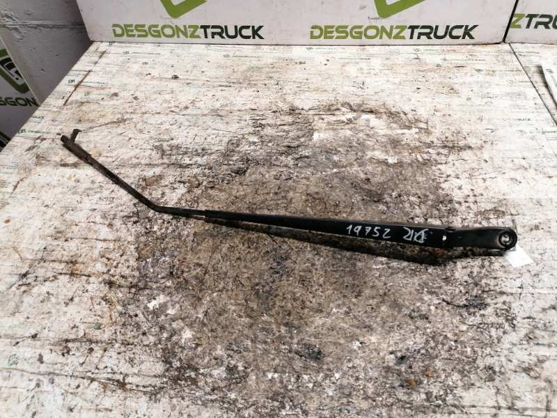 Recambio de brazo limpia delantero derecho para peugeot 207 xs pack referencia OEM IAM   