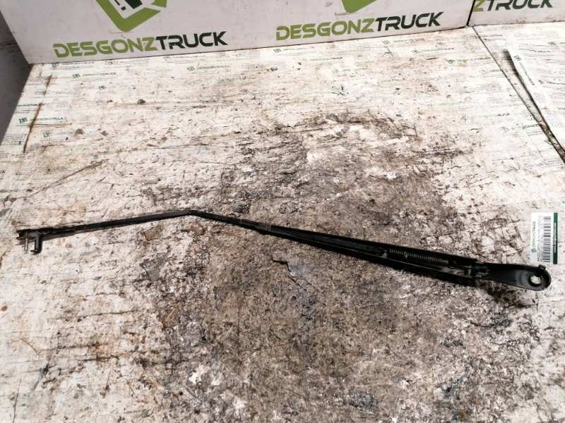 Recambio de brazo limpia delantero derecho para peugeot 207 xs pack referencia OEM IAM   