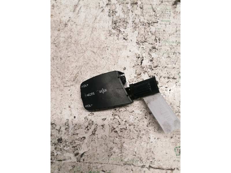 Recambio de mando volante para ford focus berlina (cap) ambiente (d) referencia OEM IAM 3M5T14K147AD  