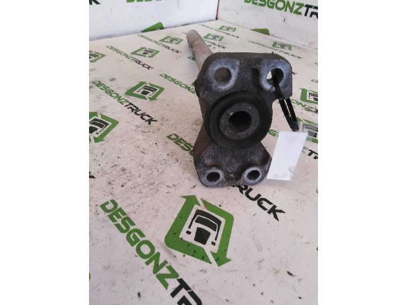 Recambio de soporte guardabarros trasero para renault premium lander 10.8 diesel referencia OEM IAM IZQUIERDO DELANTERO 