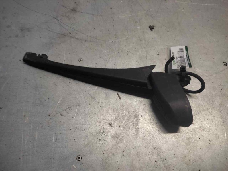 Recambio de brazo limpia trasero para peugeot 807 sv referencia OEM IAM   