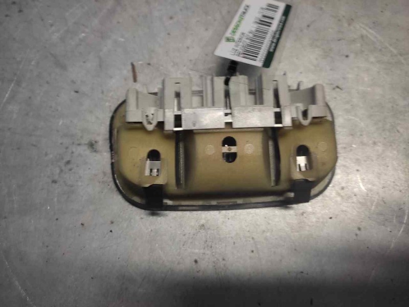 Recambio de luz interior para peugeot 807 sv referencia OEM IAM  2/4/2 PINS CENTRAL
