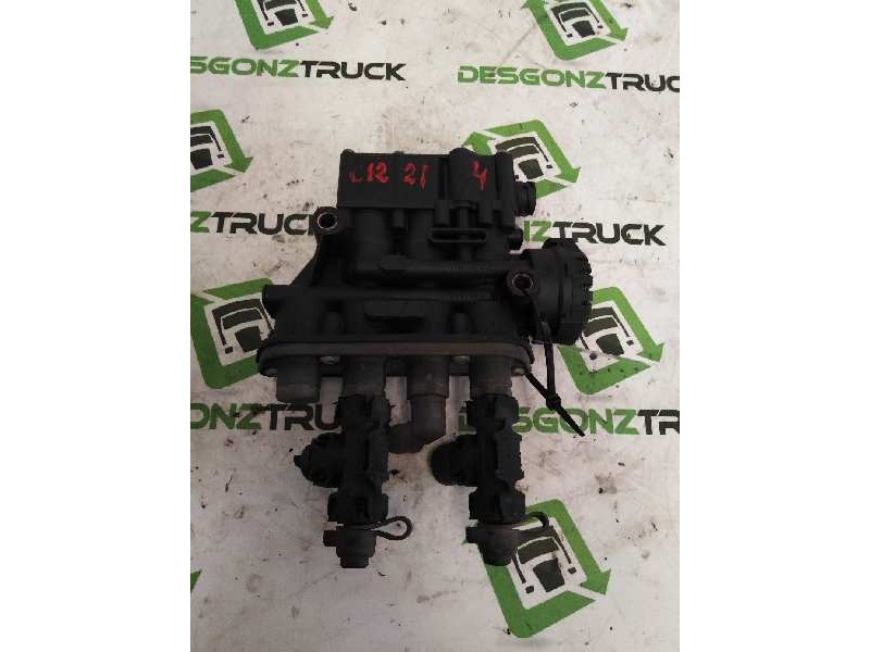 Recambio de valvula aire para renault premium route 2006 fas 4x2 larga distancia referencia OEM IAM 21083657 K019820 