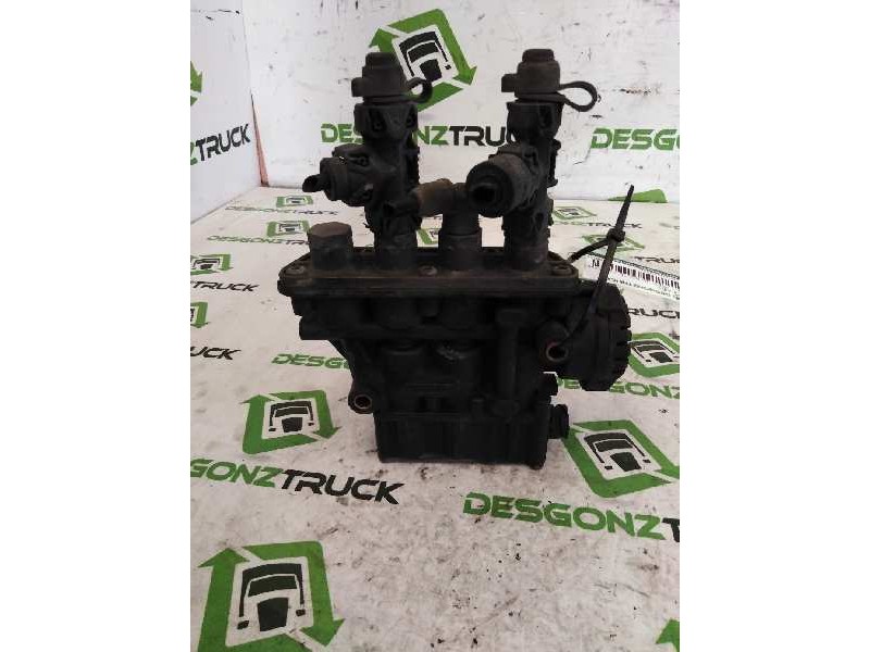 Recambio de valvula aire para renault premium route 2006 fas 4x2 larga distancia referencia OEM IAM 21083657 K019820 