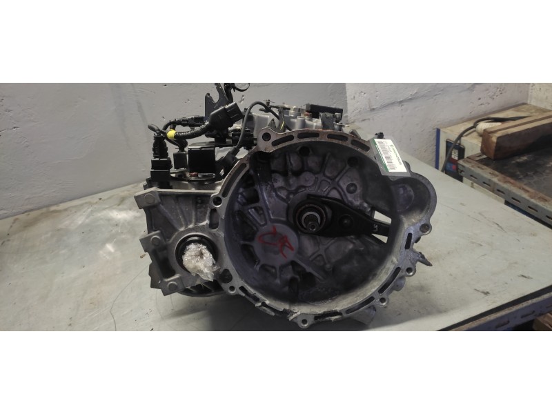 Recambio de caja cambios para hyundai accent (mc) gl referencia OEM IAM P61763  