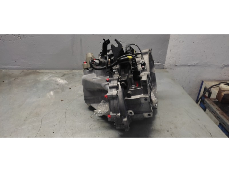 Recambio de caja cambios para hyundai accent (mc) gl referencia OEM IAM P61763  