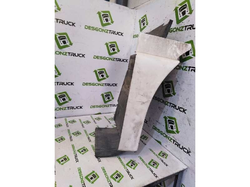 Recambio de guardabarros delantero derecho para man tg - a 18.xxx 12.4 diesel referencia OEM IAM   
