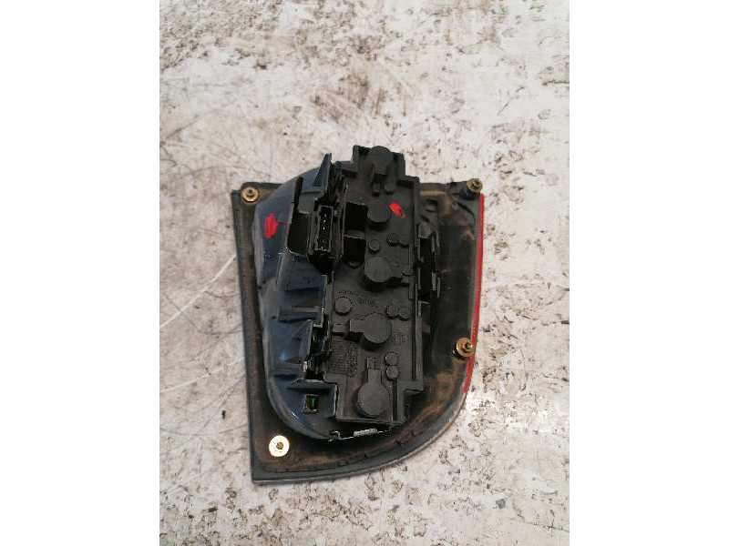 Recambio de piloto trasero derecho para skoda octavia berlina (1u2) referencia OEM IAM 1U6945112 6 PINS 