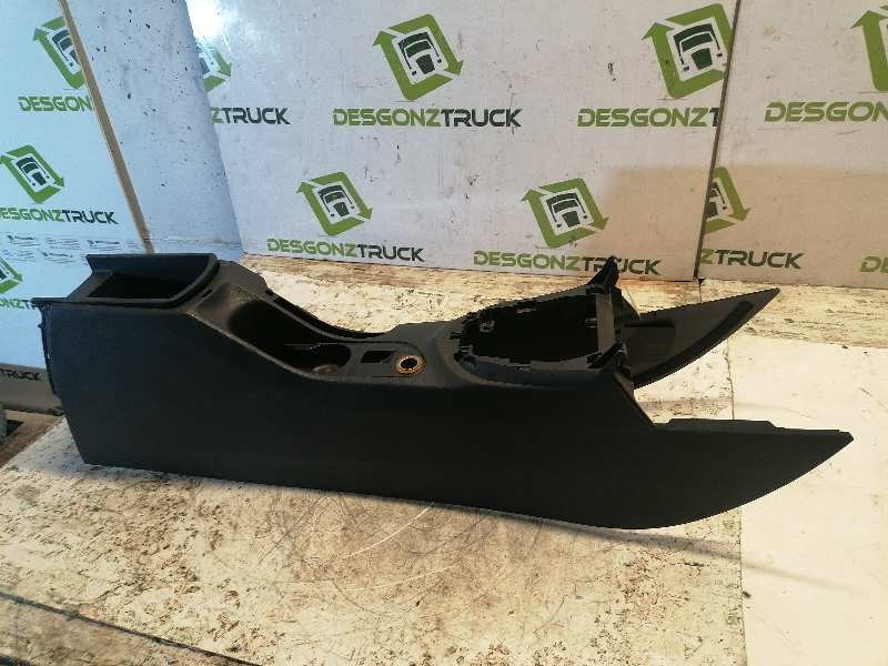 Recambio de guarnecidos palanca cambio para peugeot 308 referencia OEM IAM 9660529477  