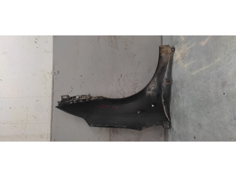 Recambio de aleta delantera izquierda para citroen c4 coupe vtr plus referencia OEM IAM   