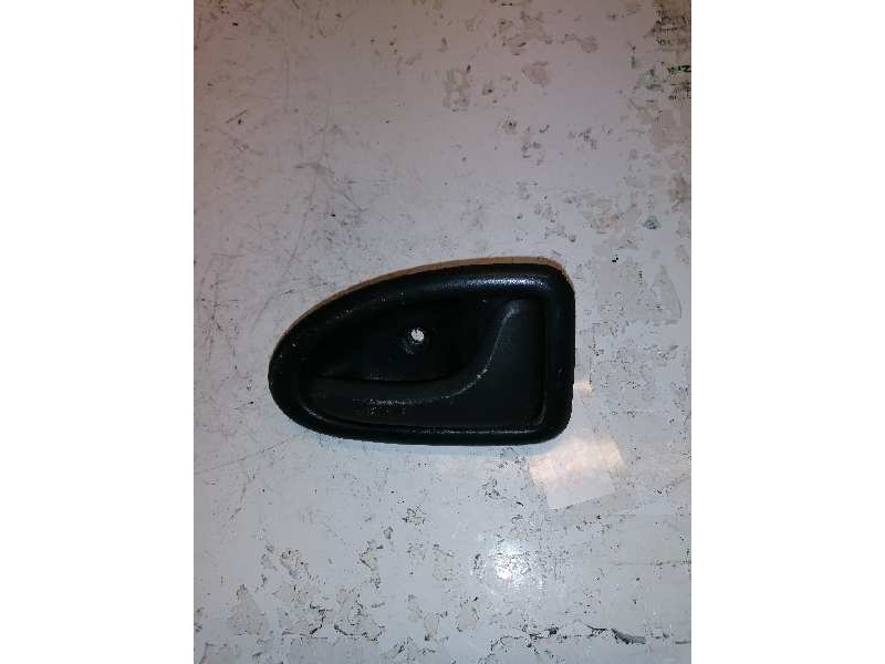Recambio de maneta interior delantera derecha para renault megane i coach/coupe (da0) referencia OEM IAM 8200028995  