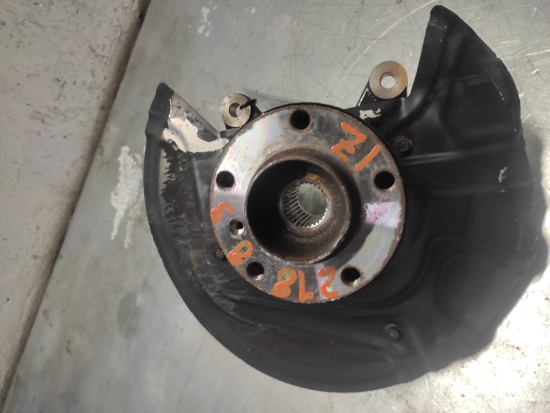 Recambio de mangueta delantera izquierda para bmw x3 (e83) 3.0d referencia OEM IAM   