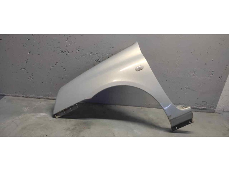 Recambio de aleta delantera izquierda para renault clio ii fase ii (b/cb0) dynamique referencia OEM IAM   