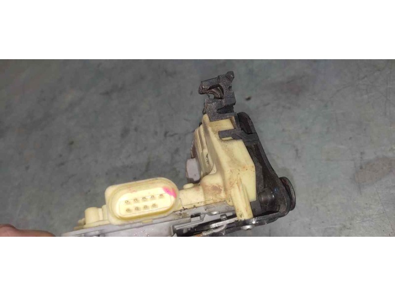 Recambio de cerradura puerta delantera izquierda para volkswagen passat variant (3c5) advance referencia OEM IAM 3C1837015A 9 PI