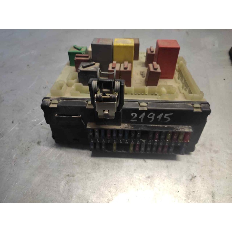 Recambio de caja reles / fusibles para ford escort berl./turnier básico berlina referencia OEM IAM   