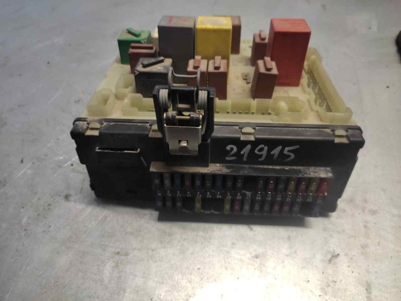 Recambio de caja reles / fusibles para ford escort berl./turnier básico berlina referencia OEM IAM   