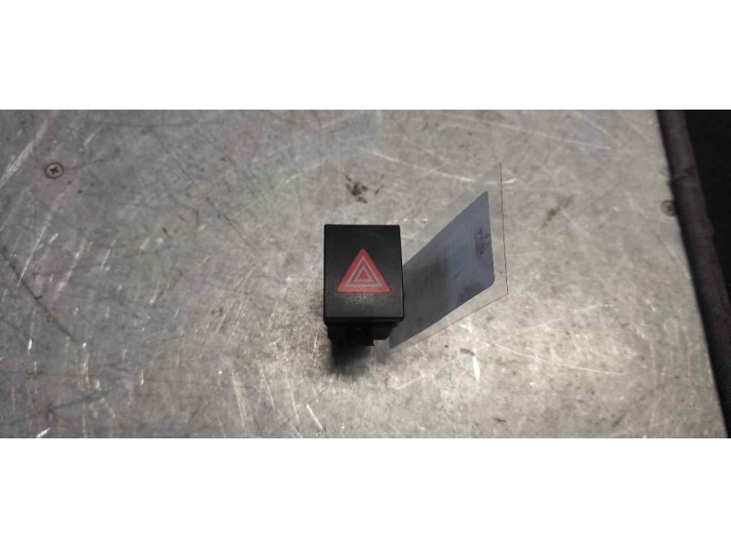 Recambio de warning para volkswagen polo (9n1) conceptline referencia OEM IAM 6Q0953235A 4 PINS 