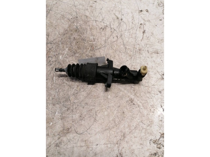 Recambio de bombin embrague para peugeot 207 xs referencia OEM IAM 9680031480  