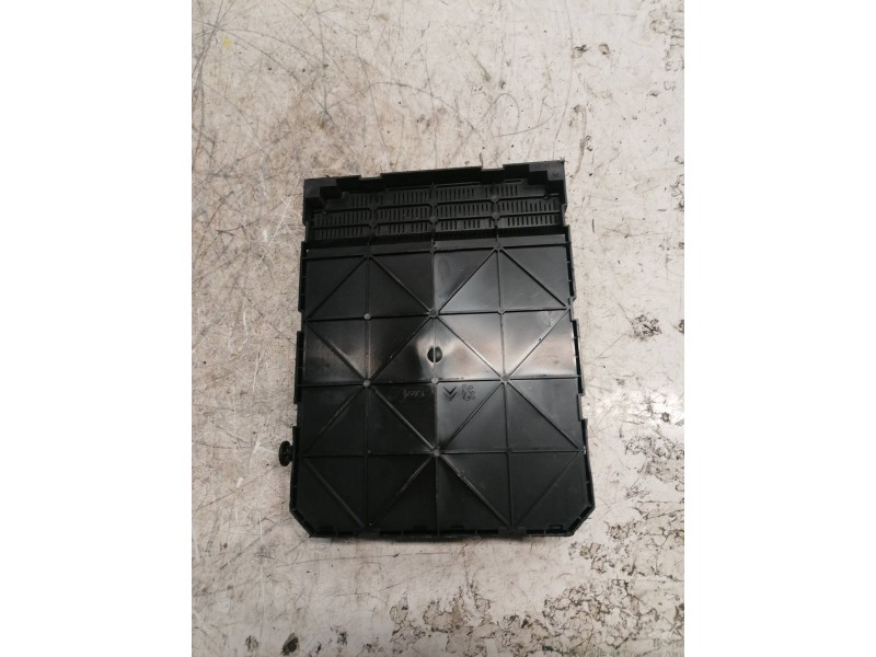 Recambio de caja reles / fusibles para peugeot 207 xs referencia OEM IAM 9659285380 0864999250906 
