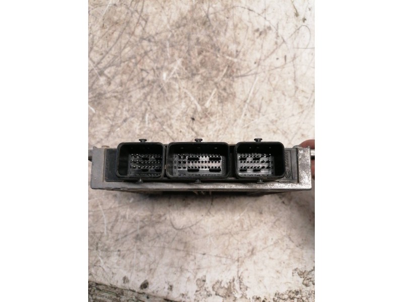 Recambio de centralita motor uce para peugeot 206 berlina xr referencia OEM IAM 9643782480 9637706180 