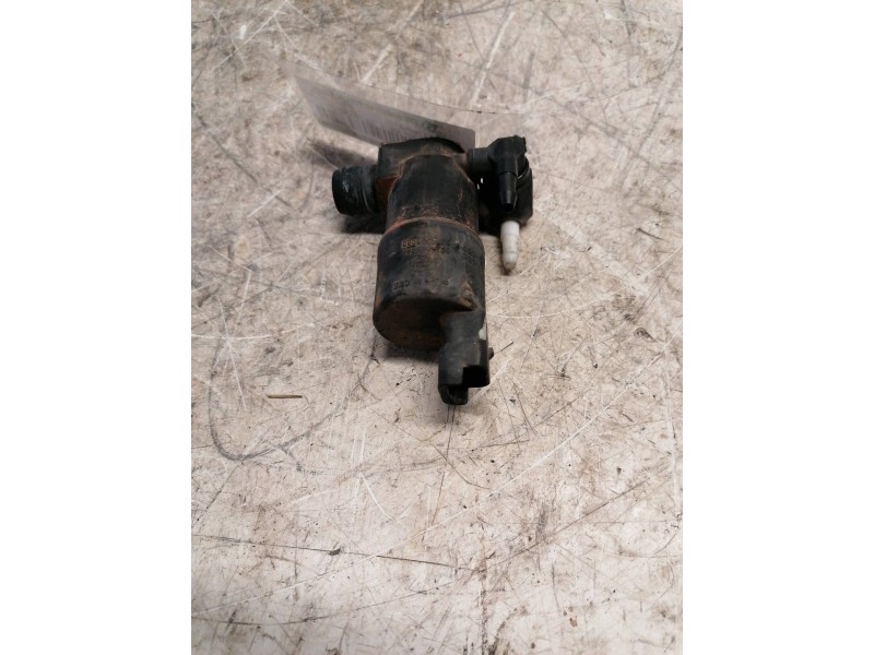 Recambio de bomba limpia para peugeot 207 xs referencia OEM IAM 9641553880 2 PINS 