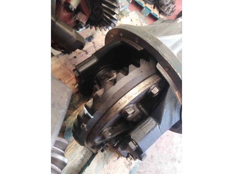 Recambio de grupo para nissan trucks atleon 35.15 referencia OEM IAM 35X8 42 ESTRIAS PALIER 