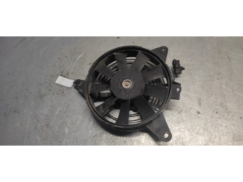 Recambio de electroventilador para kia sportage td (5-ptas.) referencia OEM IAM   2 CABLES