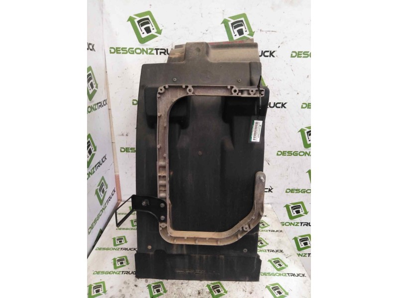 Recambio de guardabarros delantero izquierdo para renault serie t fg 4x2 cabina high-sleeper referencia OEM IAM   