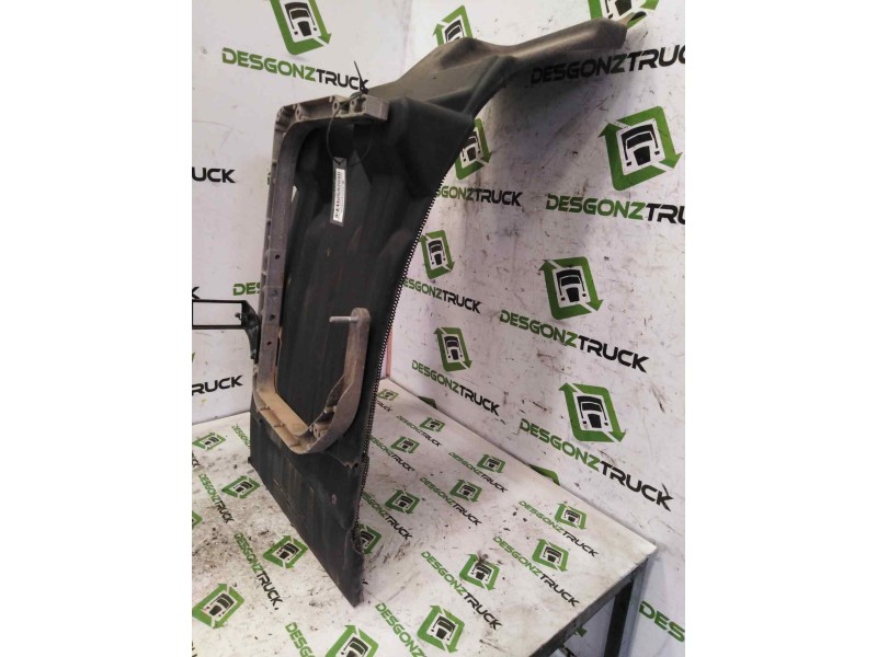 Recambio de guardabarros delantero izquierdo para renault serie t fg 4x2 cabina high-sleeper referencia OEM IAM   