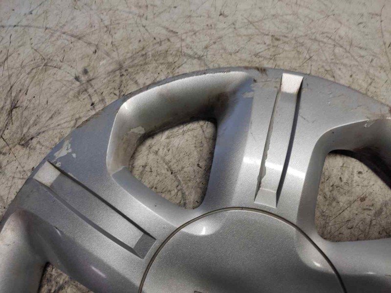Recambio de tapacubos para dacia dokker referencia OEM IAM 5202S0010 15´´ 