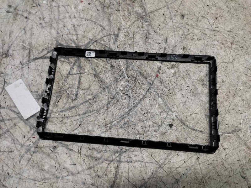 Recambio de guarnecido radio para seat tarraco (kn2) 2.0 tdi referencia OEM IAM 5FJ858069  