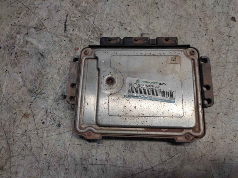 Recambio de centralita motor uce para peugeot 407 business line referencia OEM IAM 0281012984 9662213380 9653958980