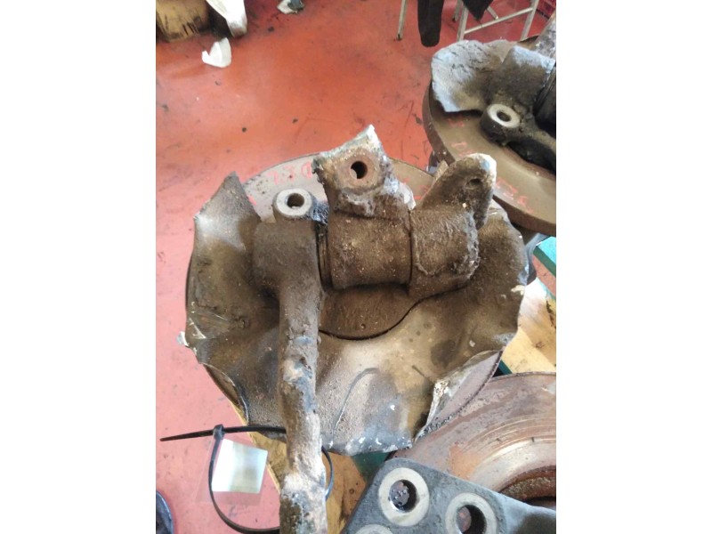 Recambio de mangueta delantera derecha para pegaso trucks ekus 75.40 referencia OEM IAM   