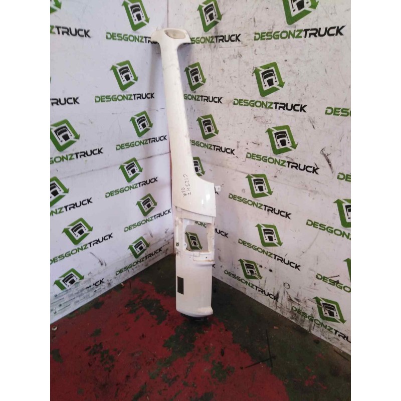 Recambio de moldura luna delantera para nissan trucks atleon tk 56/2 referencia OEM IAM DERECHA DEFLECTOR DERECHA 