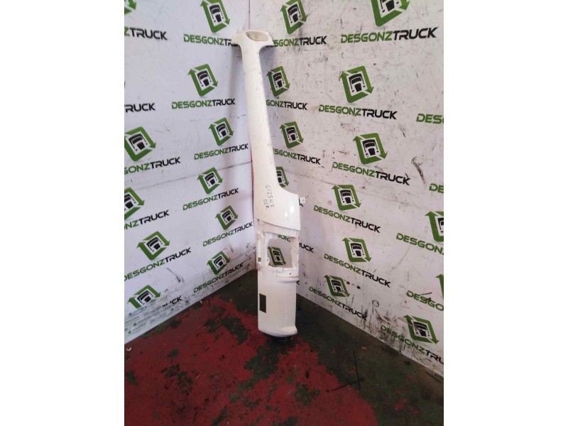 Recambio de moldura luna delantera para nissan trucks atleon tk 56/2 referencia OEM IAM DERECHA DEFLECTOR DERECHA 