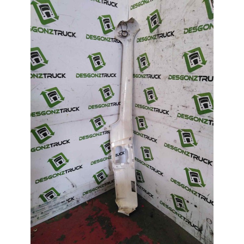 Recambio de moldura luna delantera para nissan trucks atleon tk 56/2 referencia OEM IAM DERECHA DEFLECTOR DERECHA 