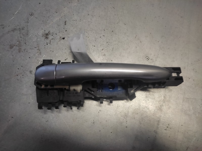 Recambio de maneta exterior delantera derecha para renault scenic ii authentique referencia OEM IAM 8200028464  